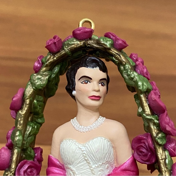 Vintage 1999 Carlton Cards First Lady Jacqueline Kennedy Christmas Tree Ornament - Picture 10 of 15